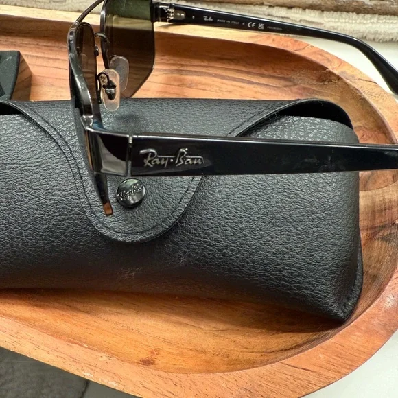 Ray-Ban’s menslike new sunglasses